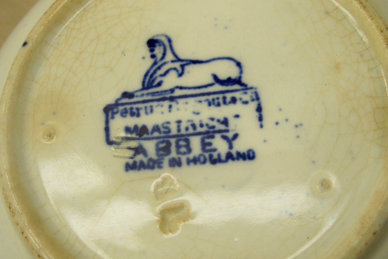 MAASTRICHT Antique Flow Blue 5 1/2 Bowl ABBEY Holland  